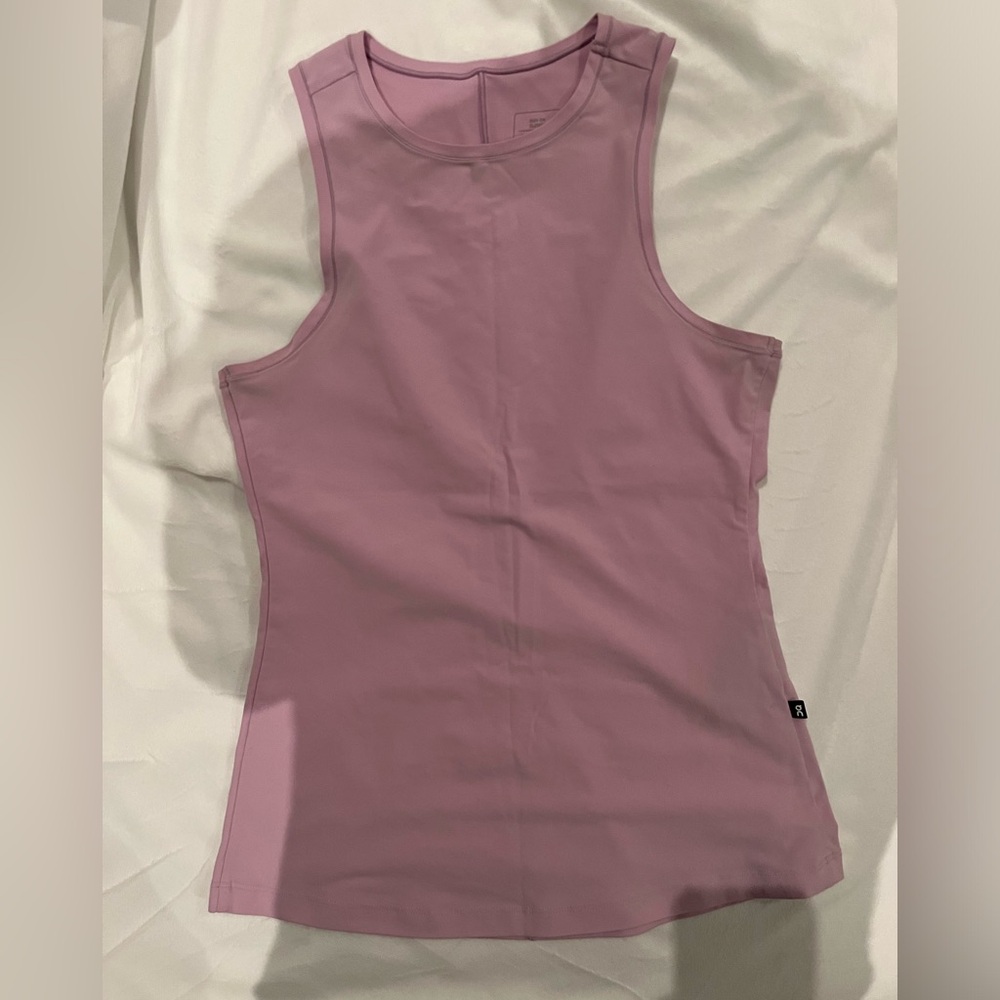 XS On Running Movement Tank- lilac LIKE NEW